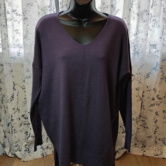 Dreamers By Debut Sweaters - Women's Sweater Size S/M Purple 3/4 Sleeve V Neck Knit Oversized Comfy